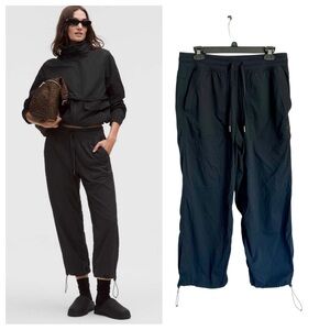 Lululemon Dance Studio Relaxed-Fit Mid-Rise Cropped Pant black Sz medium